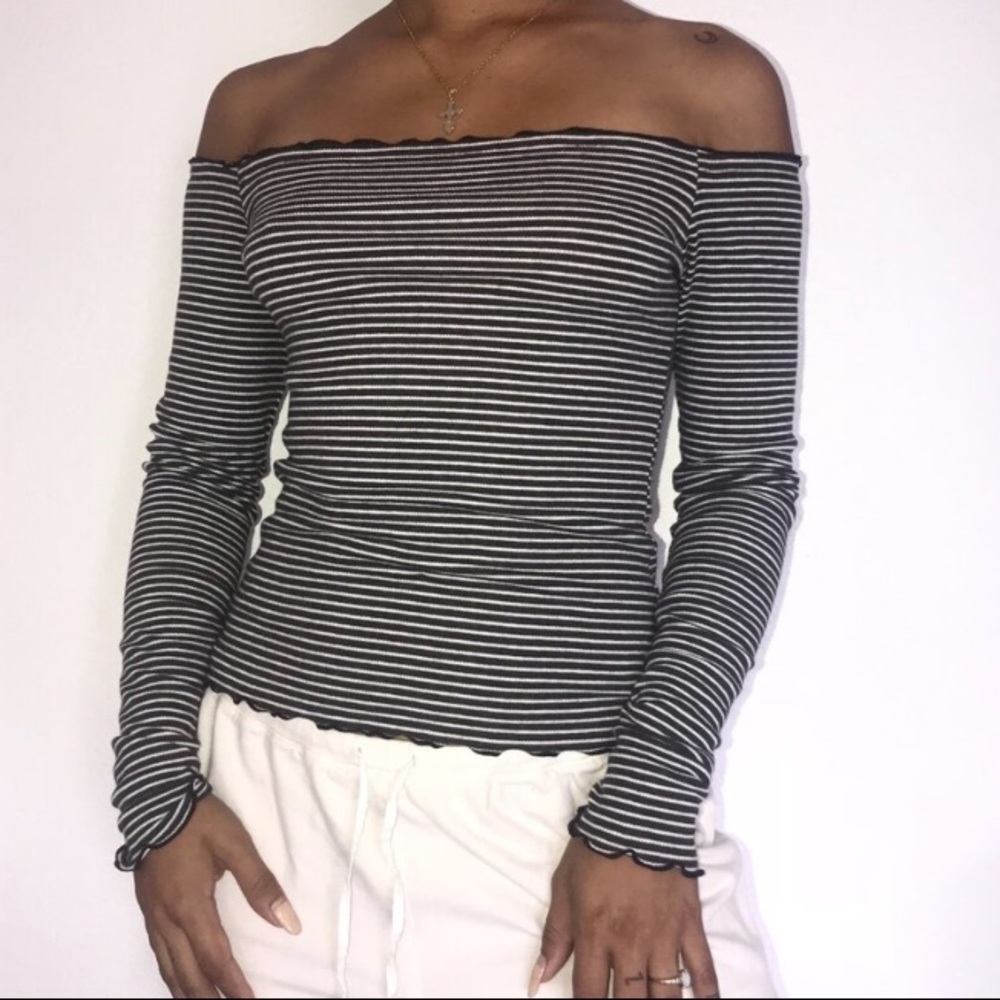 HOLLISTER long sleeve off-shoulder striped blouse